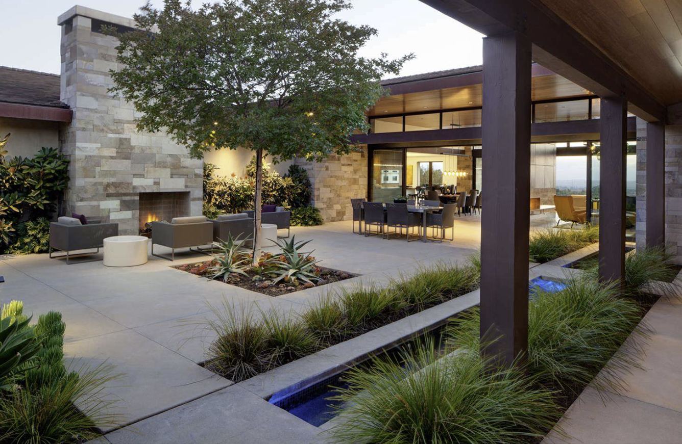 Outdoor living space San Marcos CA by Panjia Outdoors
