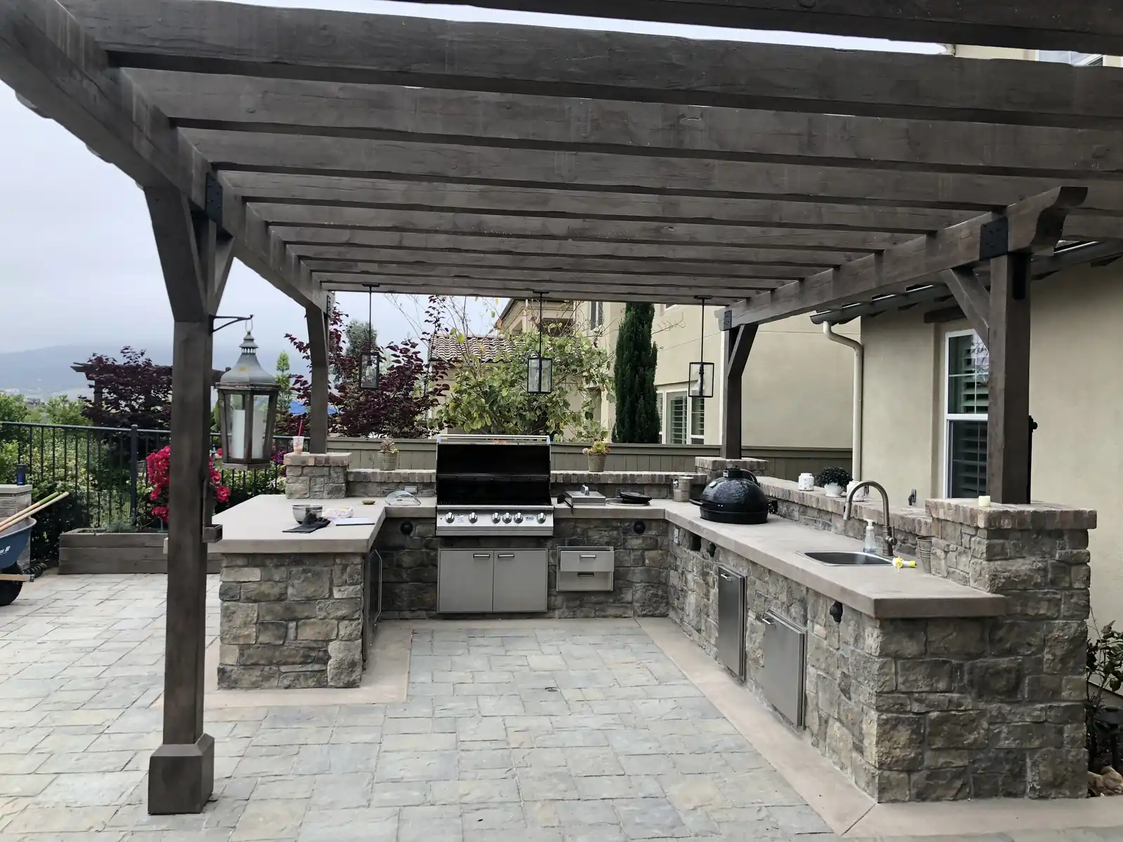 Custom outdoor kitchen San Diego CA by Panjia Outdoors