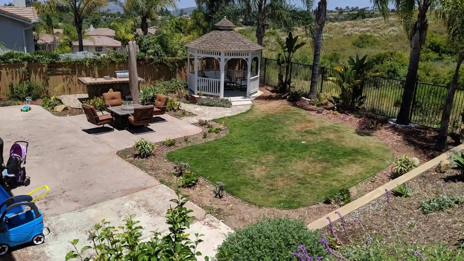 Artificial turf front yard by Panjia Outdoors in North County San Diego